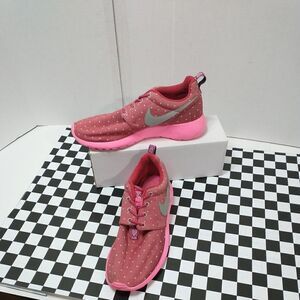 NIKE ROSHE ONE PRINT GIRLS YOUTH SHOES 677784 606 SIZE 7Y